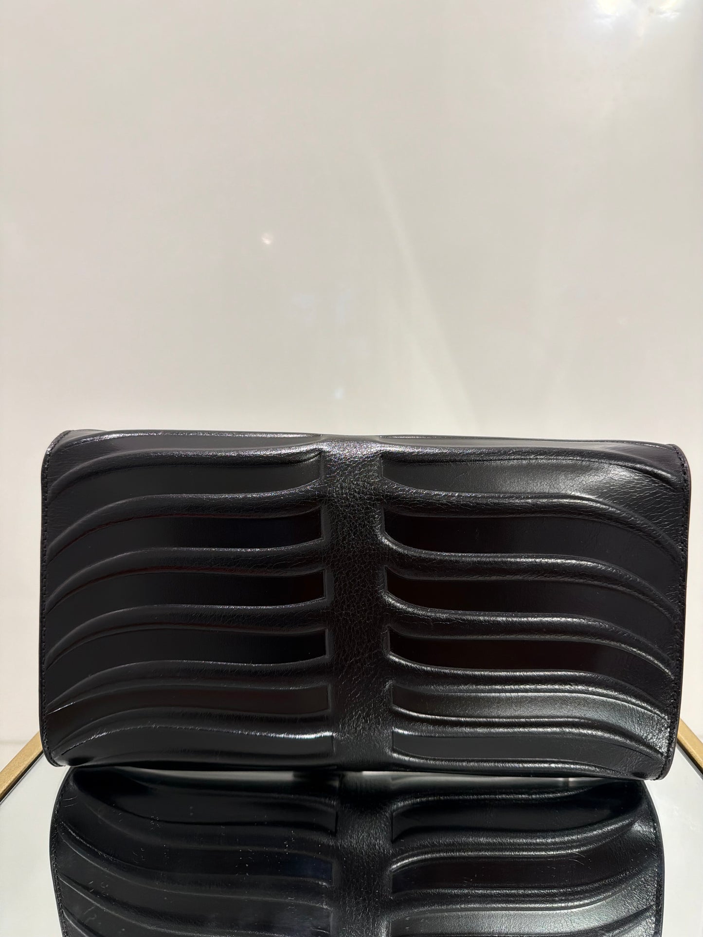 The Original Leaf Clutch-Black