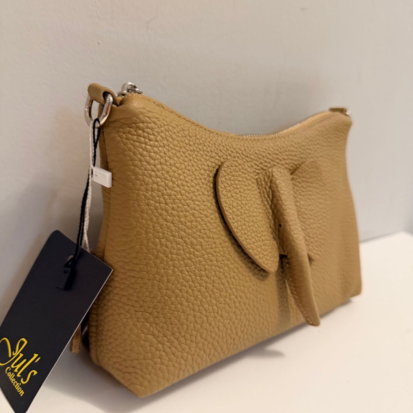 The E Dumbo -Taupe