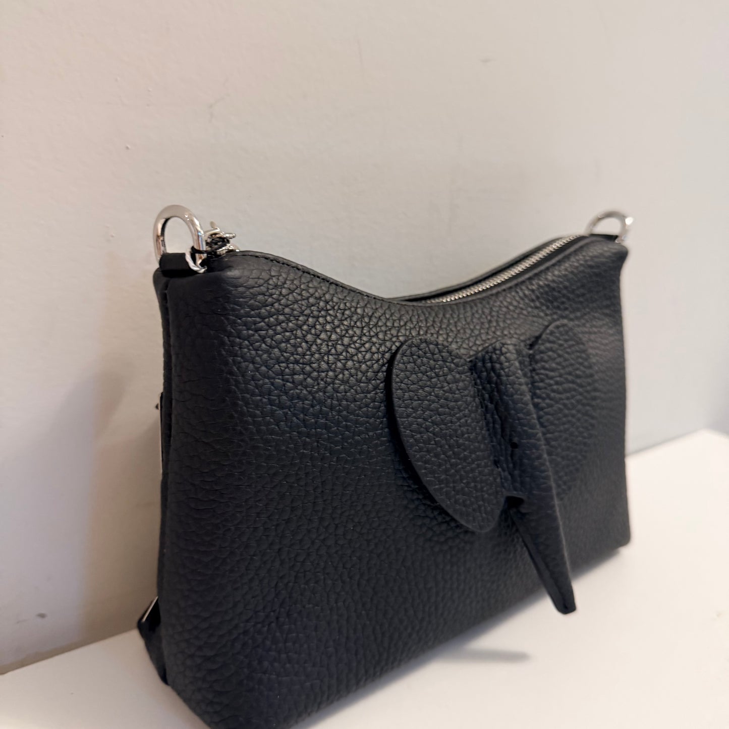 The E Dumbo Bag -Black