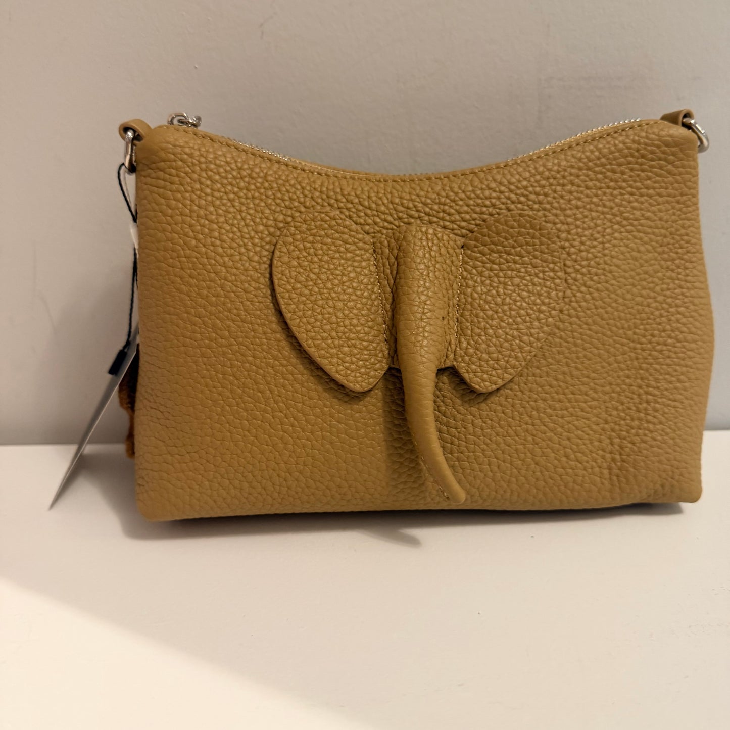 The E Dumbo -Taupe