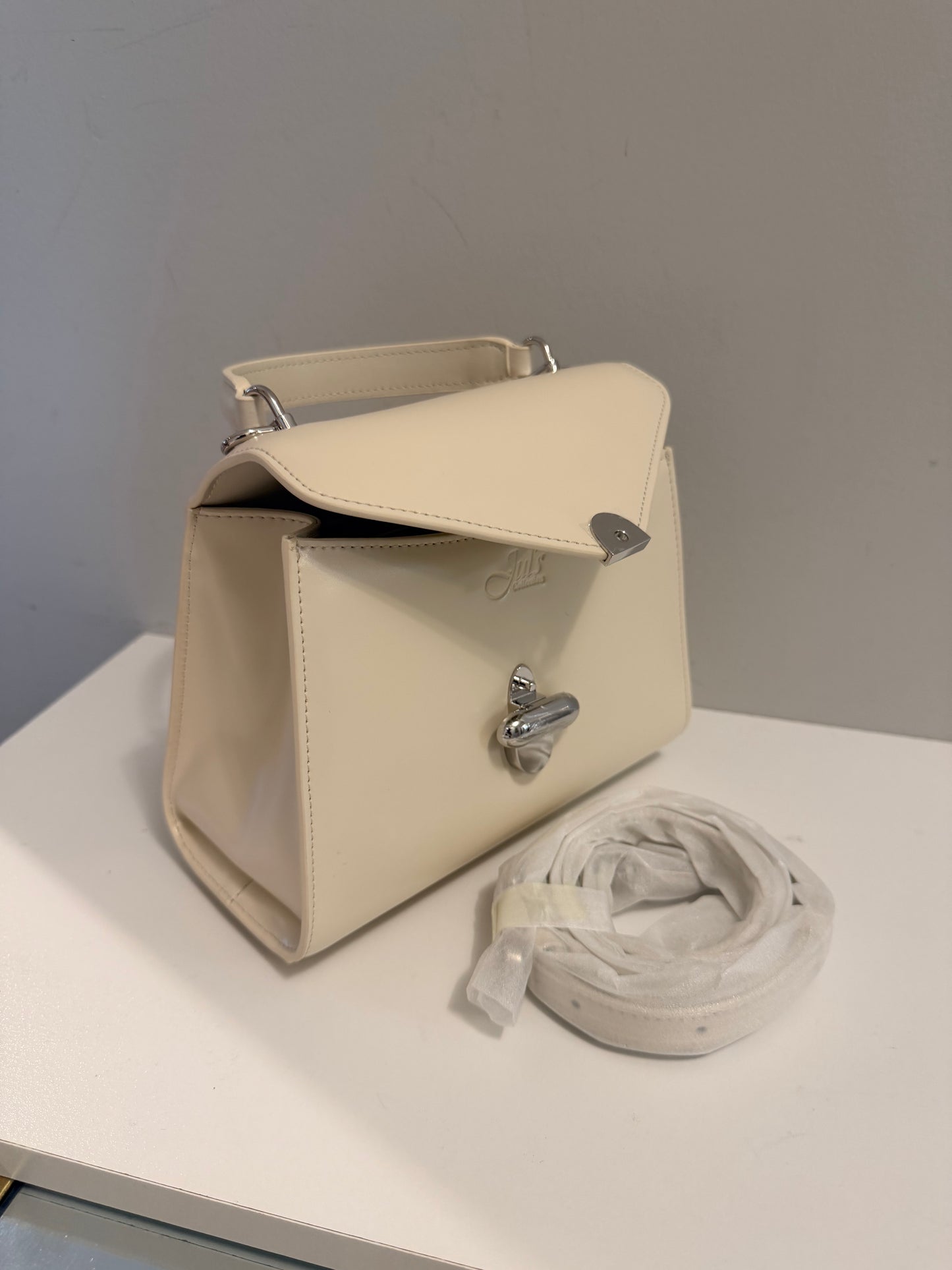 The Imogen Bag Creme