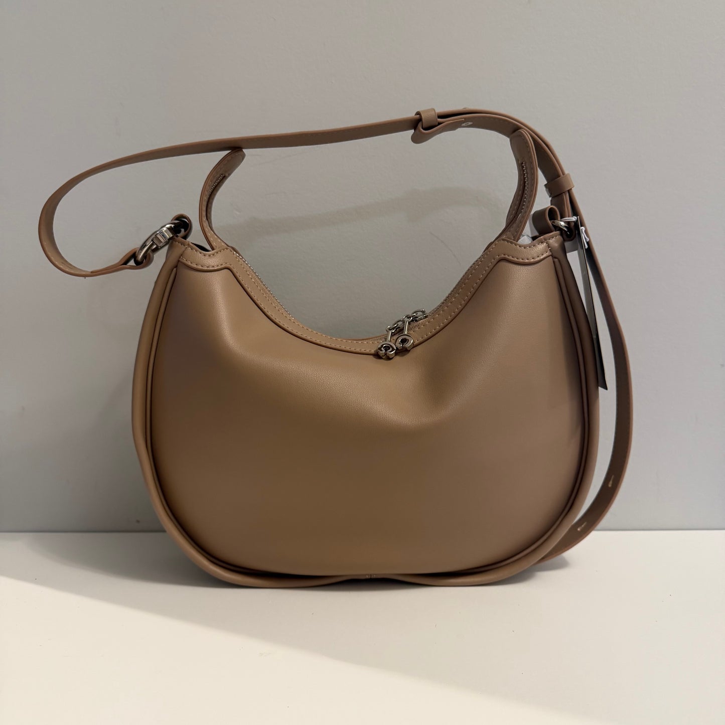 The Benita Bag-Tan Medium