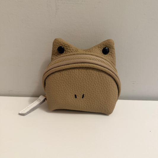 The Frog Coin  Taupe