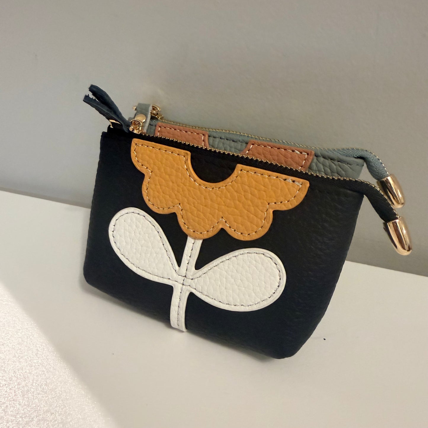 The Over Lay Flower Coin Purse Black